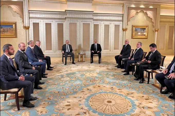 Paşinyan- Aliyev  görüşmesi 5 saat sürdü